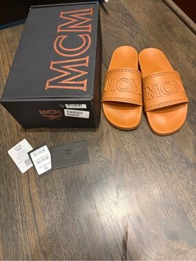 MCM Men's Orange  Debossed Logo Slide Sandals pool rubber size 44 11 Italy as is